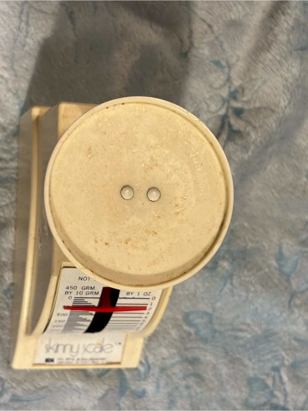 Skinny Scale Vintage Kitchen Scale in Cream